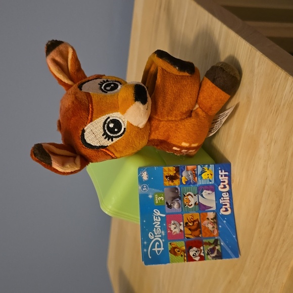 Disney's Cutie Cuff Bambi - Picture 1 of 3